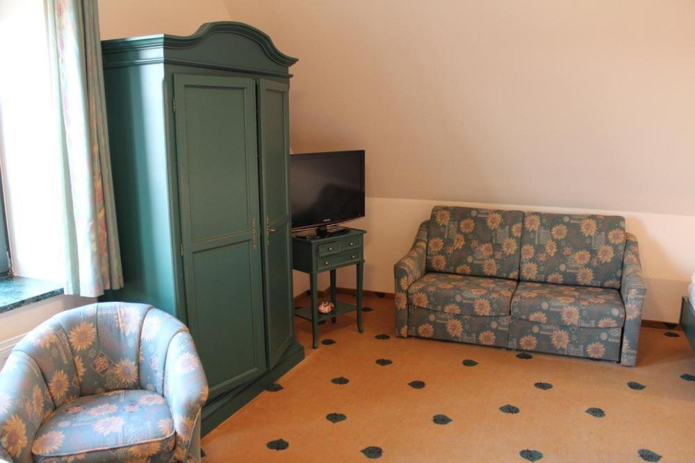Mueritz Landhotel Gruener Baum Gotthun Phòng bức ảnh