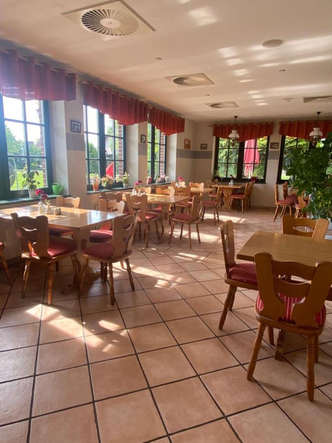 Mueritz Landhotel Gruener Baum Gotthun Ngoại thất bức ảnh